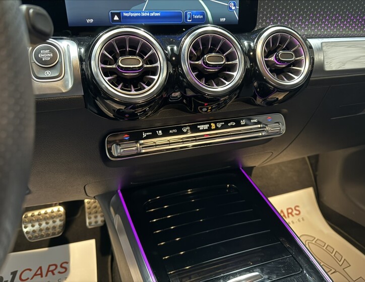 Mercedes-Benz GLB 13