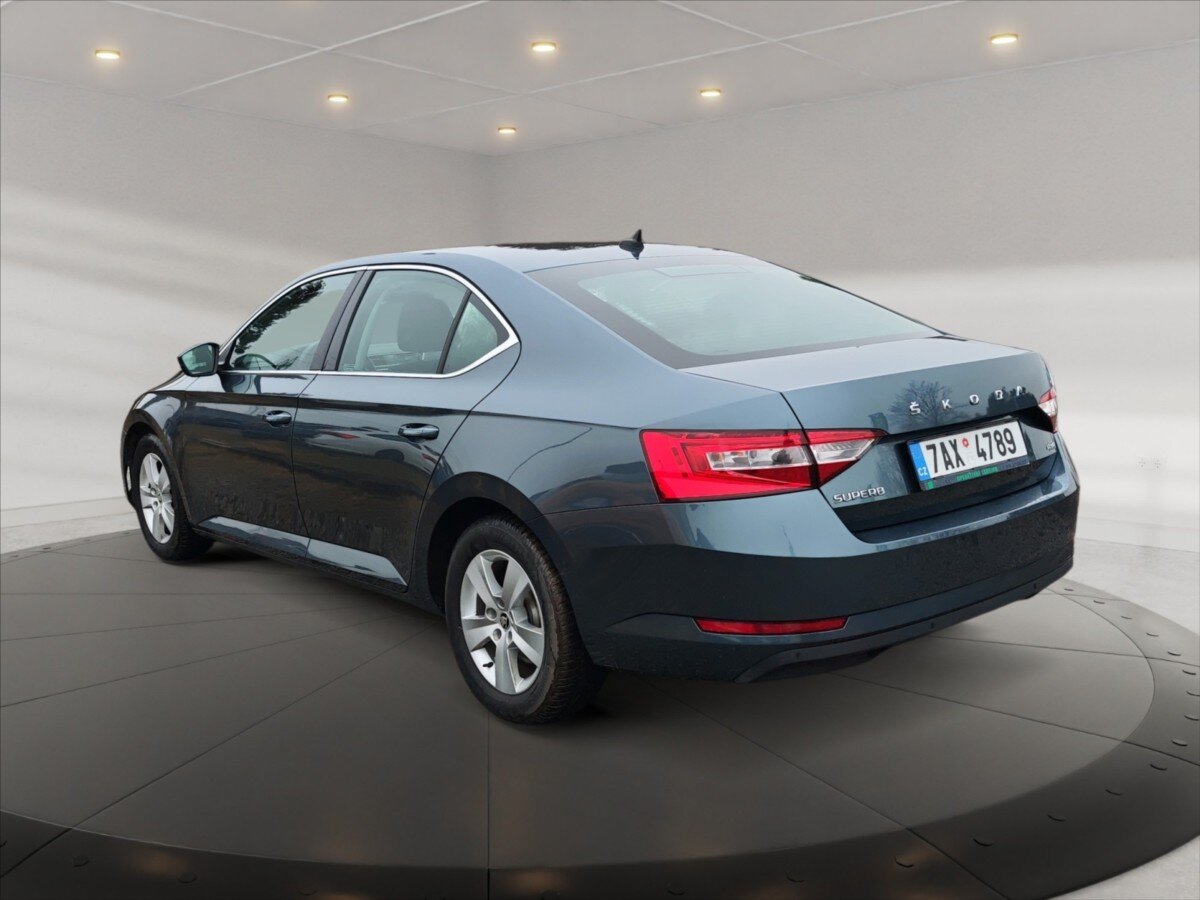 Škoda Superb