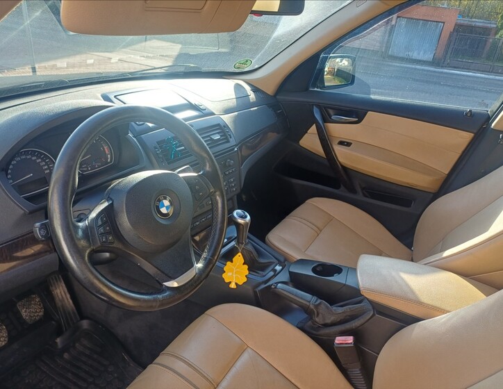 BMW X3 7