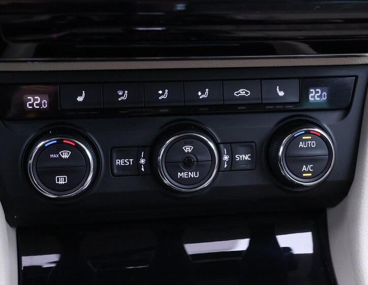 Škoda Superb Liftback 2,0 l 162 kw