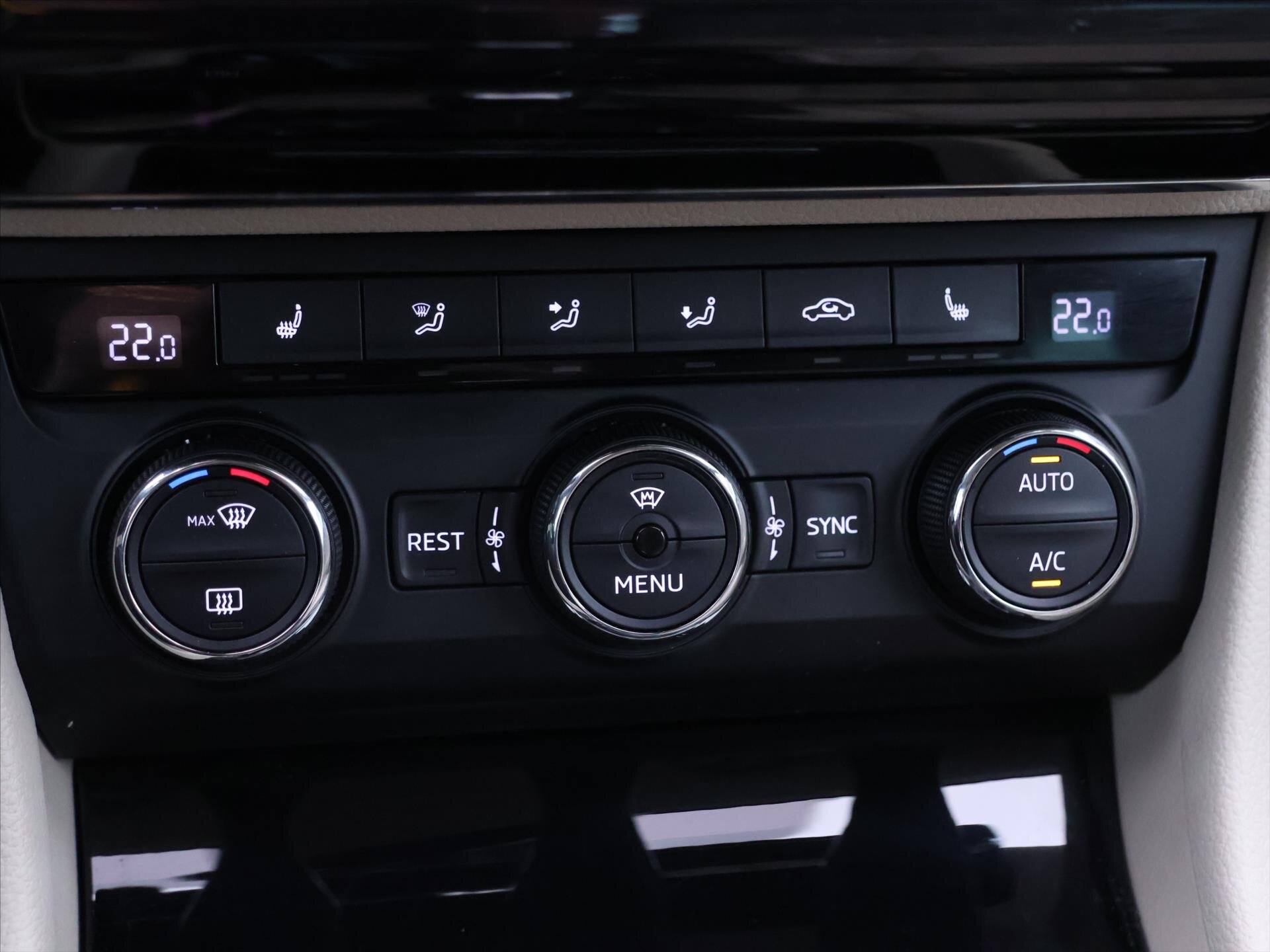 Škoda Superb Liftback 2,0 l 162 kw