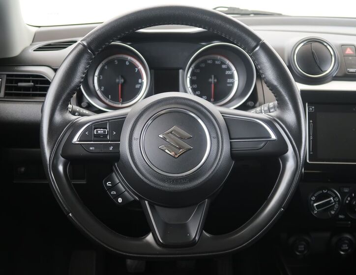 Suzuki Swift 17