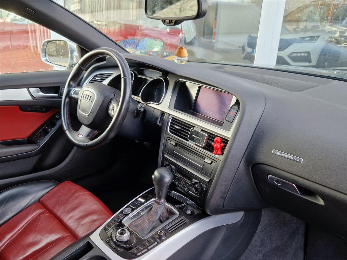 Audi S5 Sedan 3,0 l 245 kw