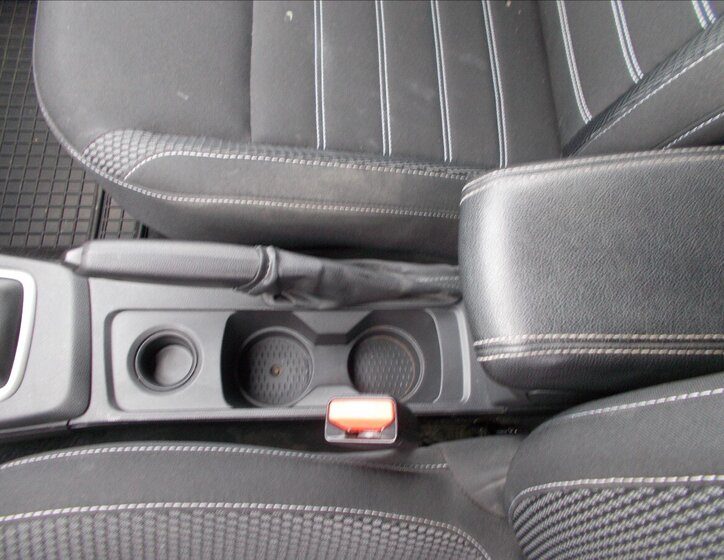 Dacia Duster SUV / Terénní 1,3 l 96 kw