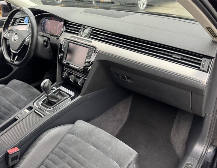 Volkswagen Passat 35