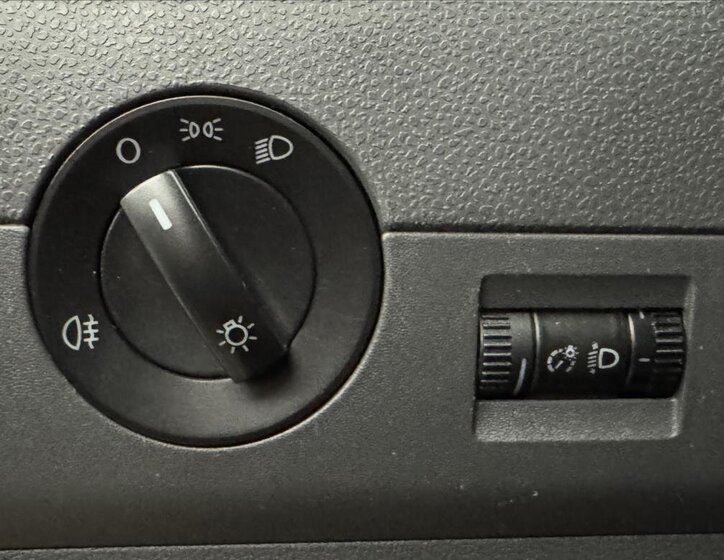 Volkswagen Caravelle 8