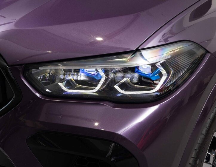 BMW X6 SUV 4,4 l 460 kw