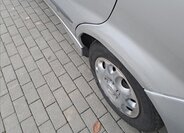 Nissan Almera Tino 20