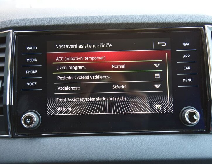 Škoda Karoq SUV / Terénní 1,5 l 110 kw