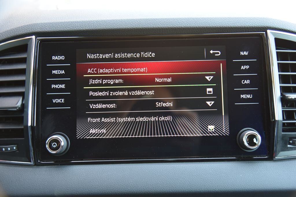 Škoda Karoq SUV / Terénní 1,5 l 110 kw