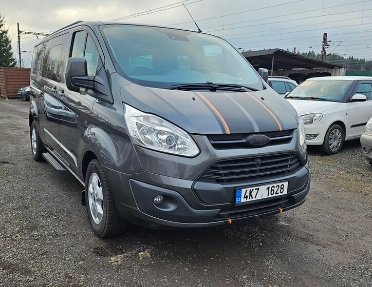 Ford Tourneo Custom VAN-Minibus 2,0 l 96 kw