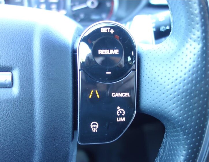 Land Rover Range Rover Velar SUV / Terénní 3,0 l 221 kw
