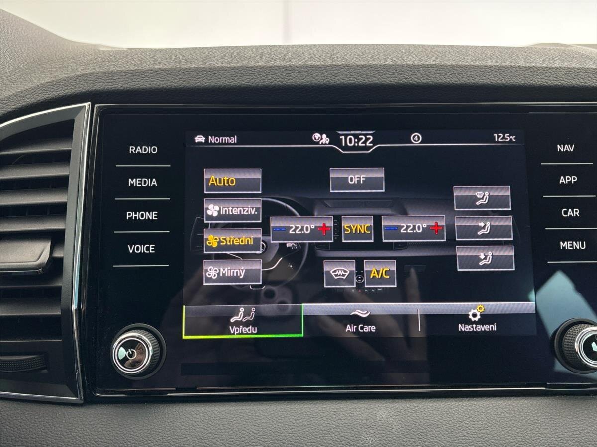 Škoda Karoq SUV / Terénní 1,5 l 110 kw