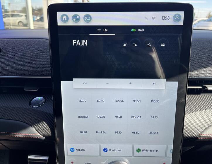 Ford Mustang Mach-E 28