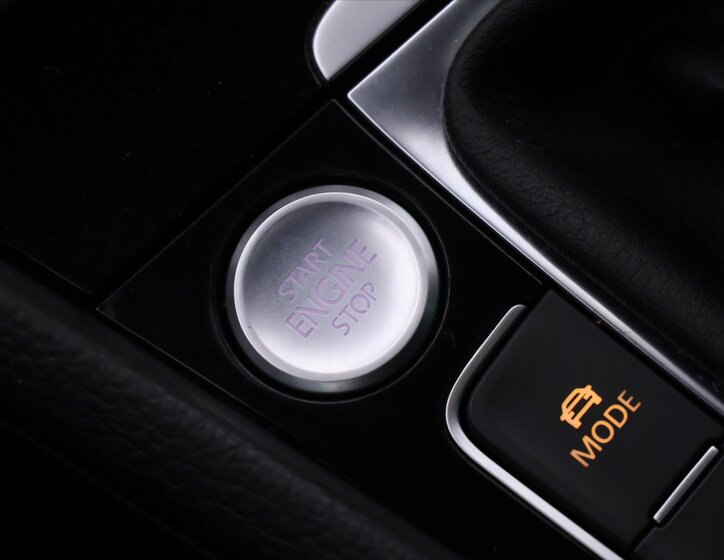 Volkswagen Golf Hatchback 2,0 l 228 kw