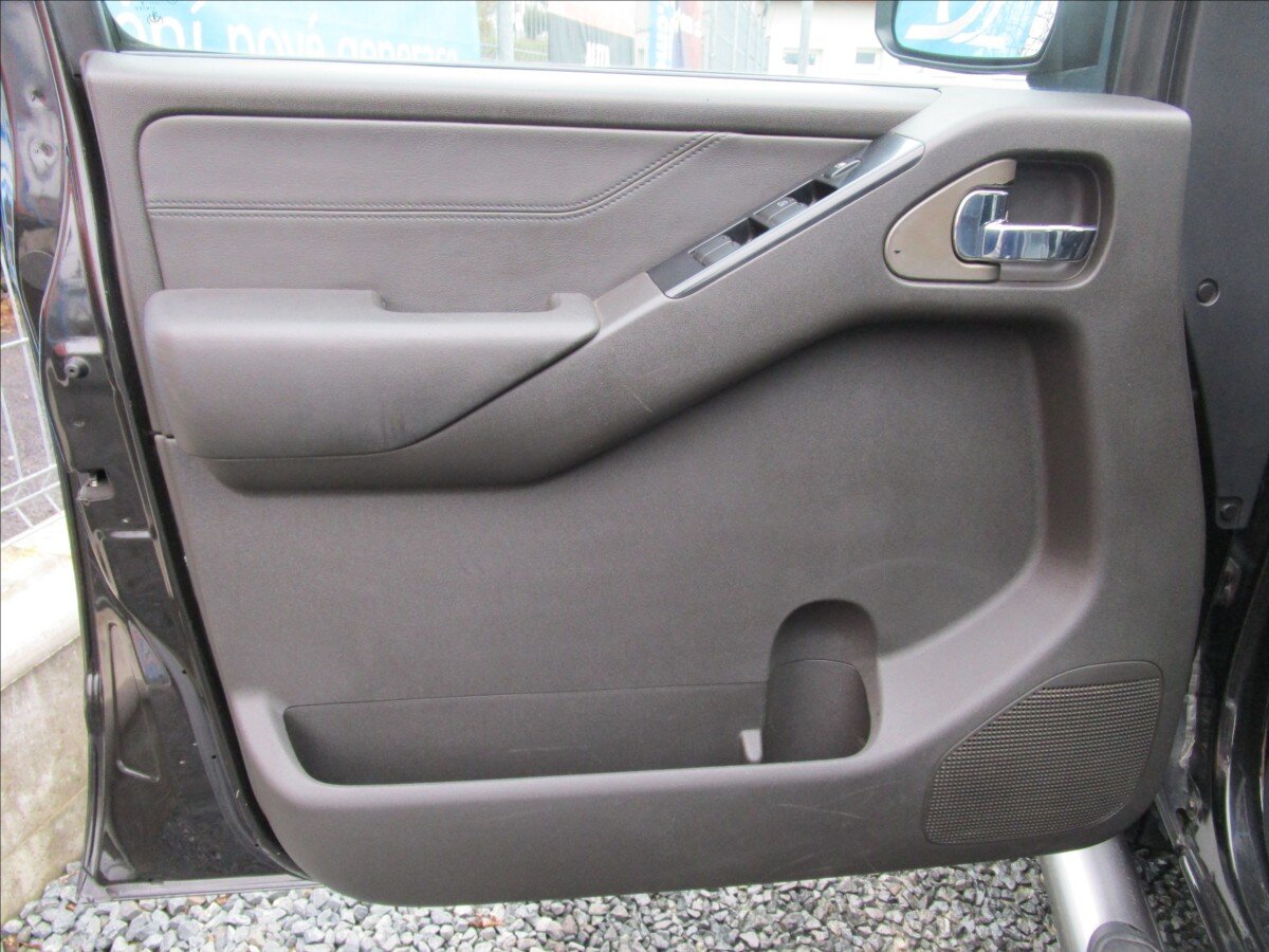 Nissan Navara Ostatní 2,5 l 126 kw
