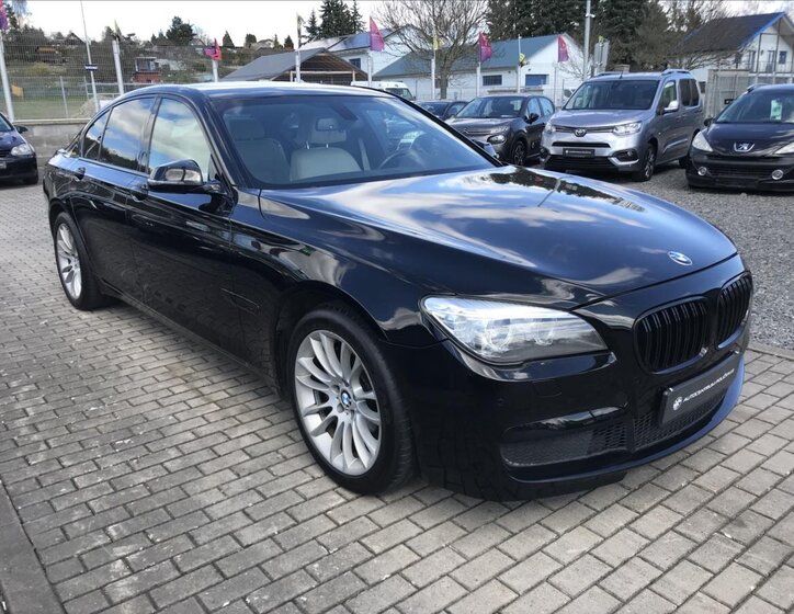 BMW Řada 7 Sedan / Limuzína 3,0 l 190 kw