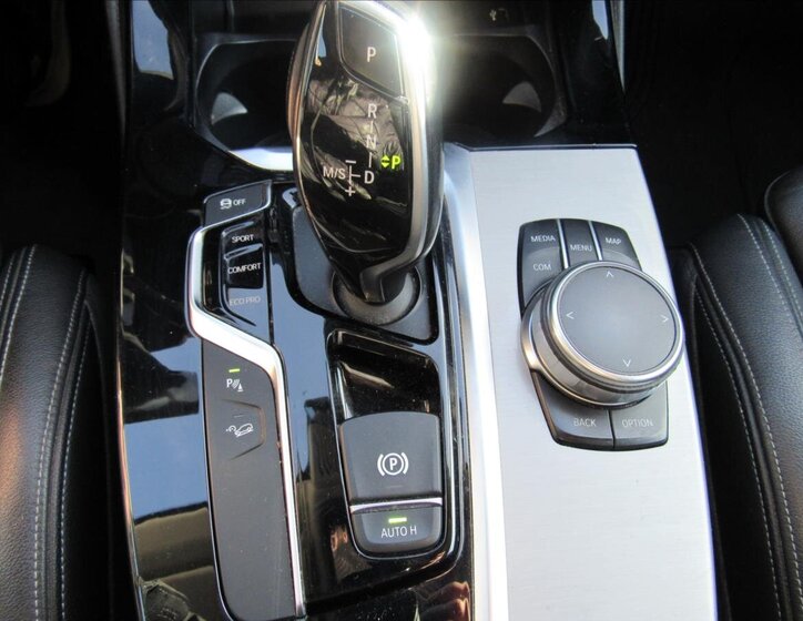 BMW X3 SUV 2,0 l 140 kw