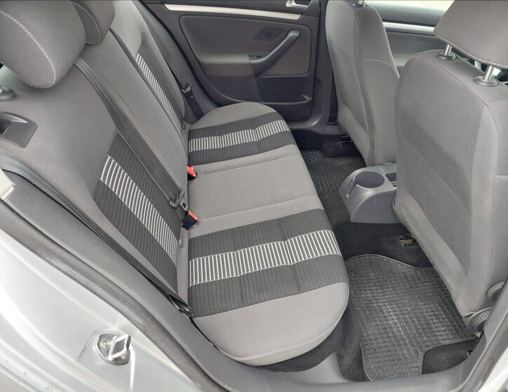 Volkswagen Golf Hatchback 1,4 l 59 kw