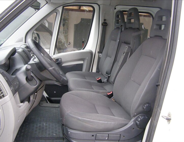 Peugeot Boxer Valník 2,2 l 88 kw