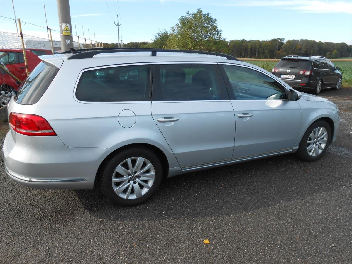 Volkswagen Passat Kombi 1,6 l 77 kw