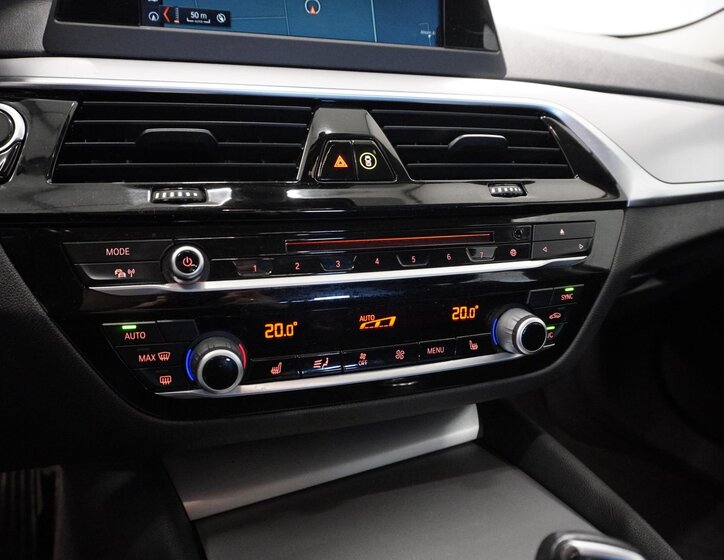 BMW Řada 5 Kombi 2,0 l 120 kw