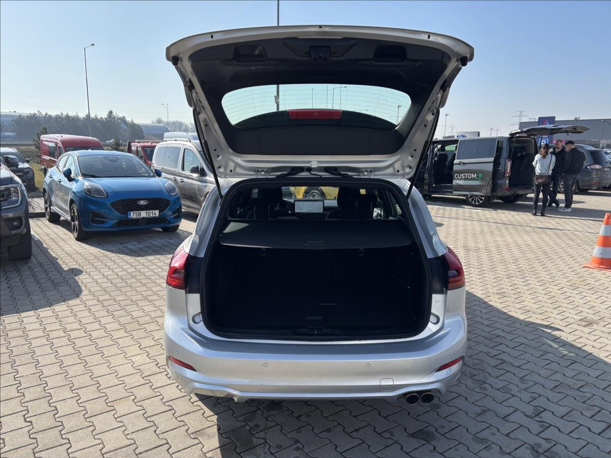 Ford Focus Kombi 999,0 92 kw