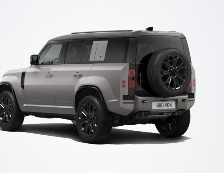 Land Rover Defender 3