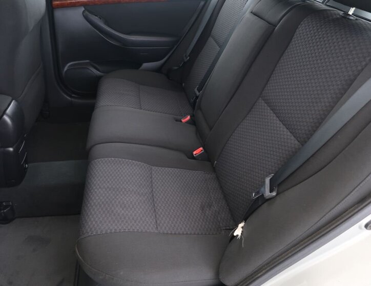 Toyota Avensis Kombi 2,0 l 108 kw