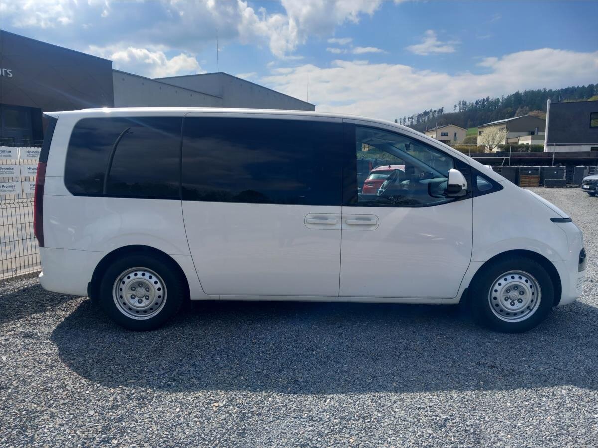 Hyundai Staria MPV 2,2 l 130 kw