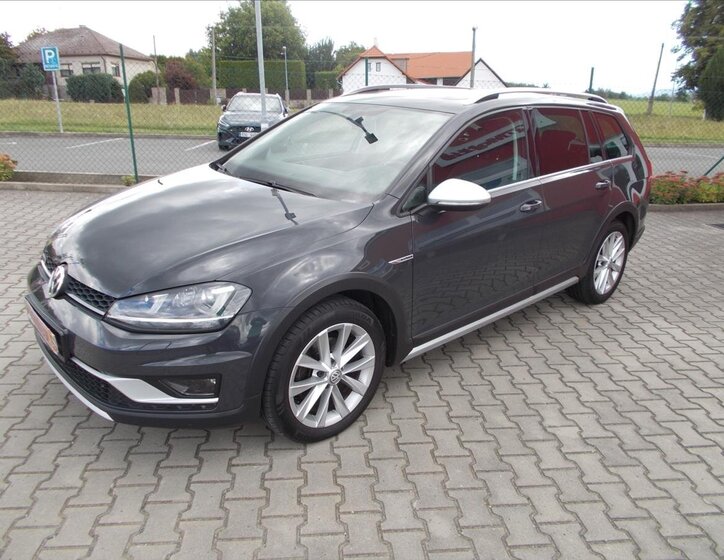 Volkswagen Golf Kombi 1,6 l 81 kw