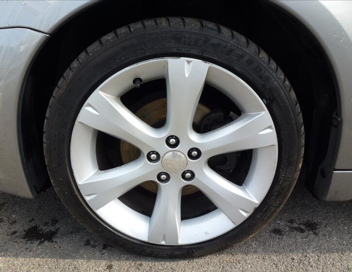 Subaru Legacy Kombi 2,0 l 121 kw