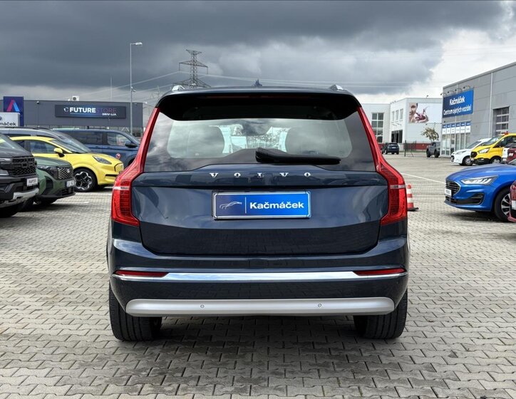 Volvo XC90 4