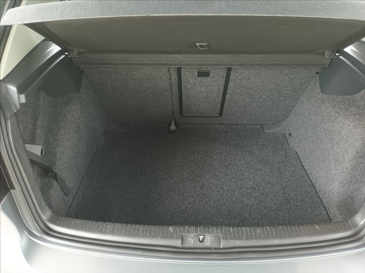 Volkswagen Golf Hatchback 1,2 l 63 kw