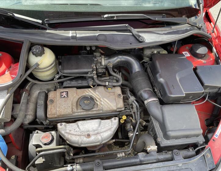 Peugeot 206 27