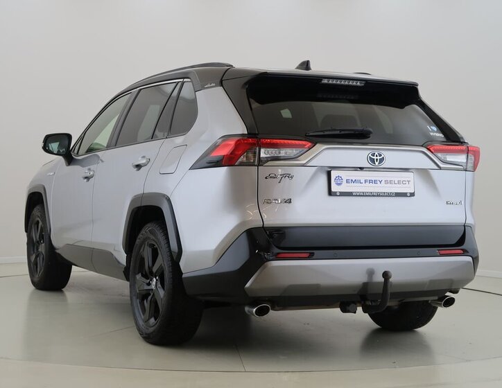 Toyota RAV4 SUV / Terénní 2,5 l 131 kw