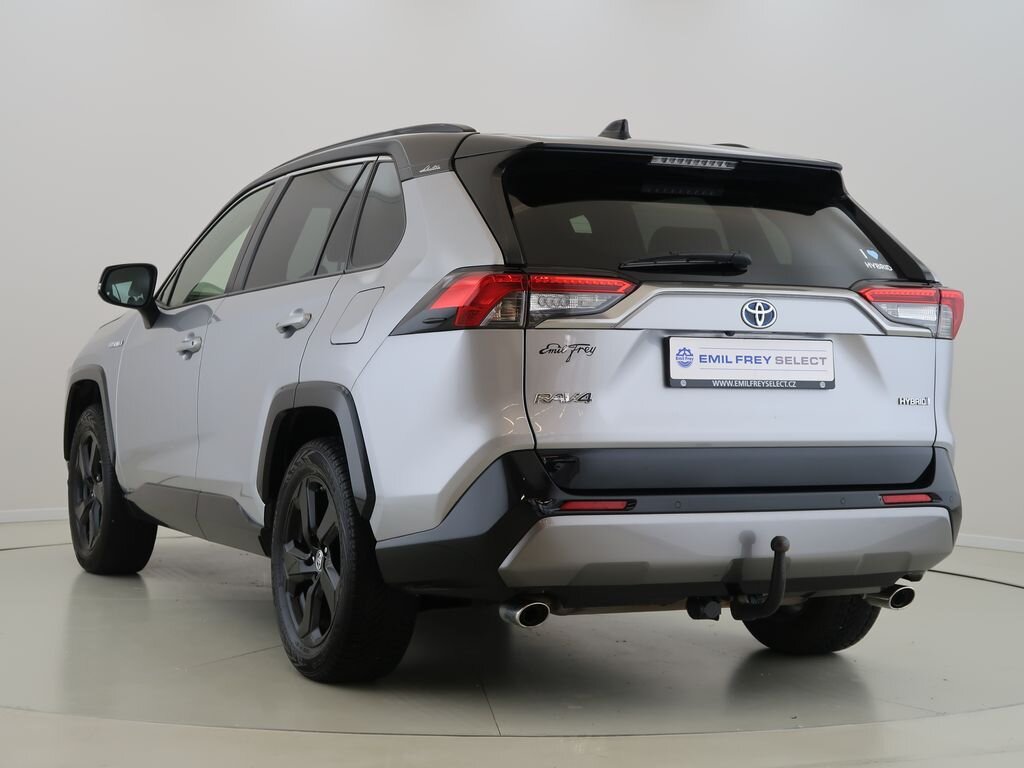 Toyota RAV4 SUV / Terénní 2,5 l 131 kw