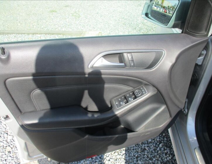 Mercedes-Benz Třídy B Kombi 1,5 l 80 kw