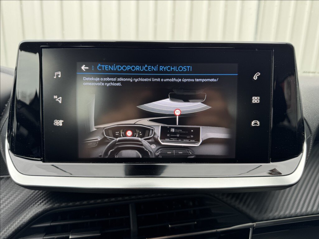 Peugeot 2008 SUV / Terénní 1,2 l 96 kw