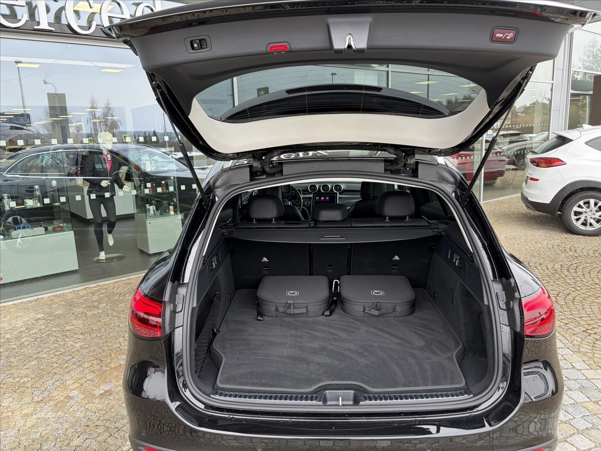 Mercedes-Benz GLC SUV / Terénní 2,0 l 145 kw