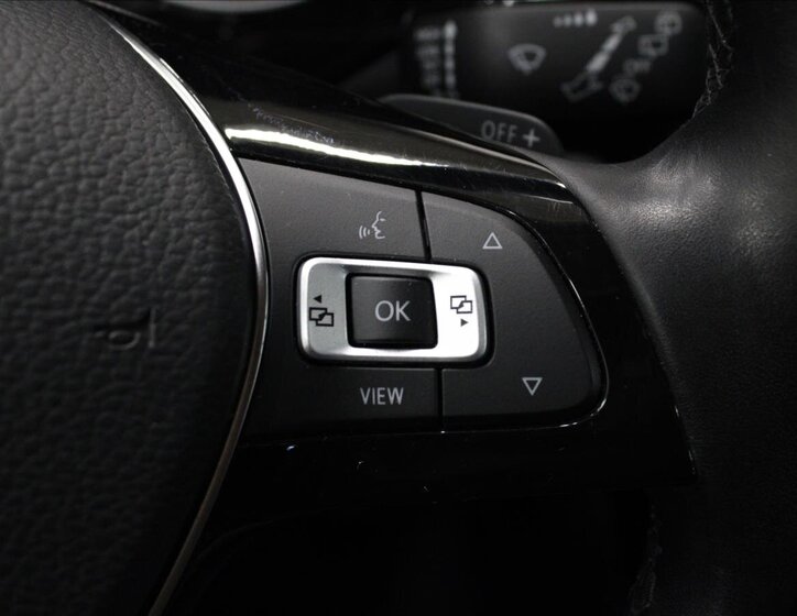 Volkswagen Touran 19