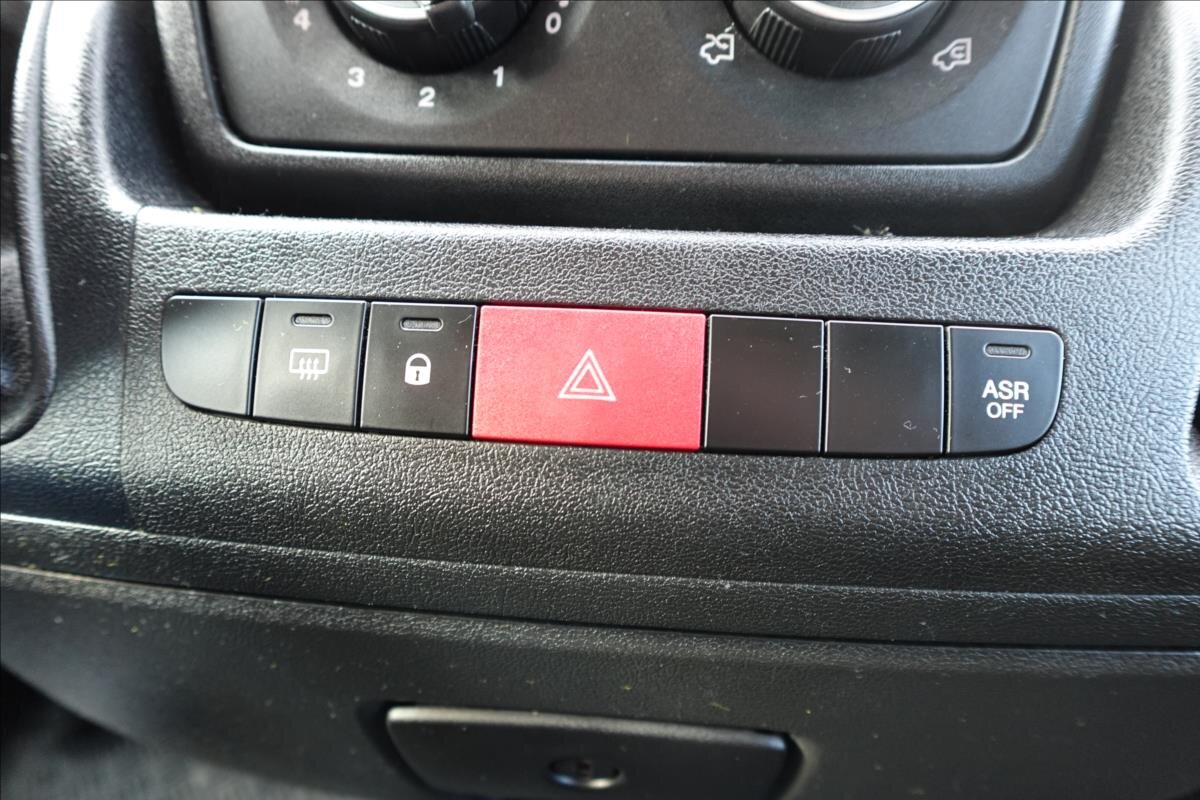 Opel Movano Ostatní 2,2 l 121 kw