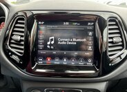 Jeep Compass SUV 1,4 l 103 kw