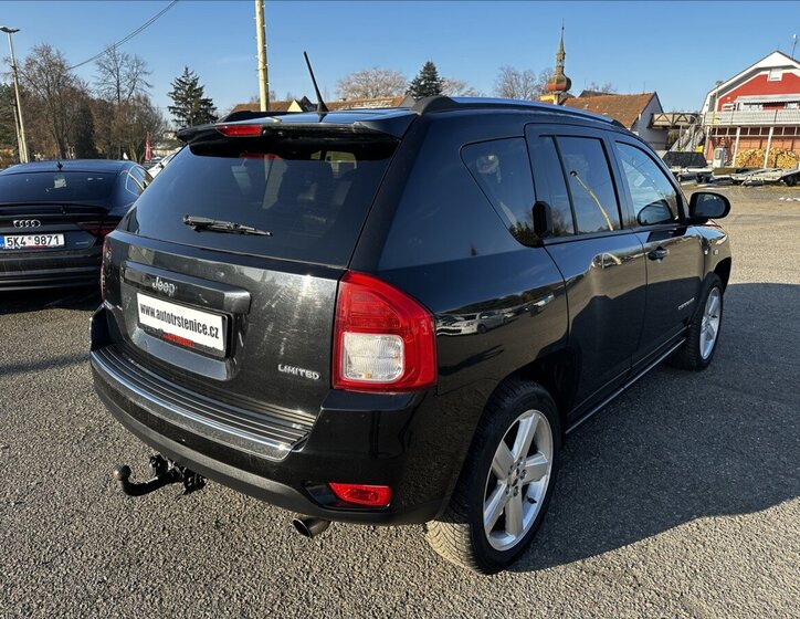 Jeep Compass SUV 2,1 l 120 kw