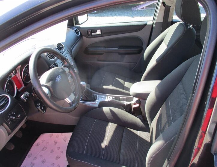 Ford Focus Kombi 1,6 l 74 kw