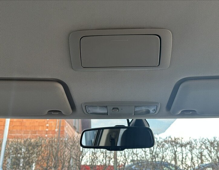 Mitsubishi Outlander SUV / Terénní 2,3 l 110 kw