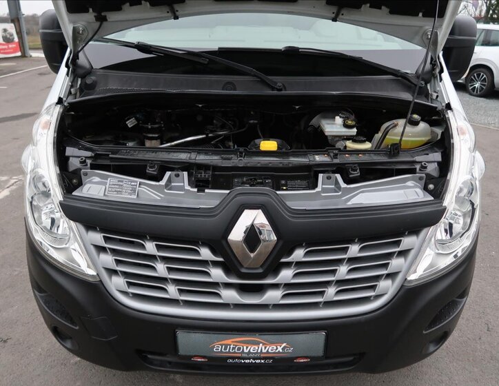 Renault Master 18