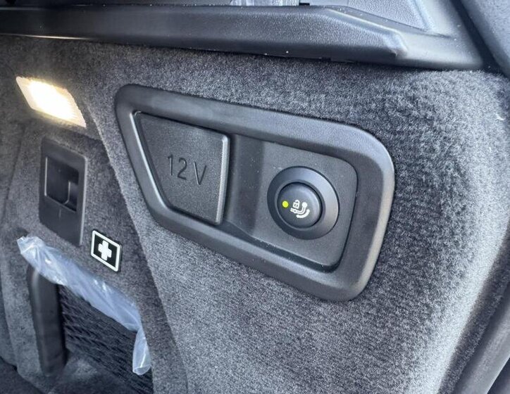 BMW X7 SUV / Terénní 3,0 l 250 kw