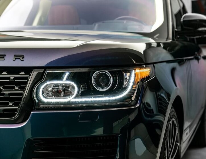 Land Rover Range Rover SUV 4,4 l 250 kw