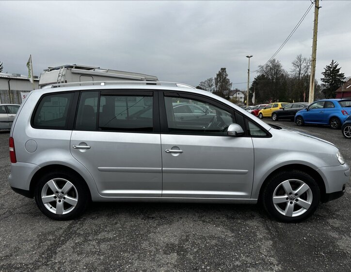 Volkswagen Touran MPV 2,0 l 110 kw